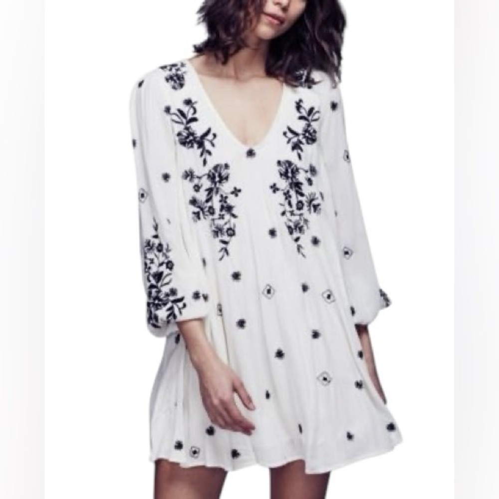 Free people white black embroidered flower  mini dress XS extra small festival